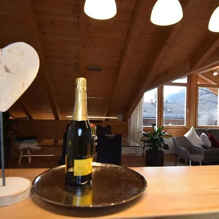 펜션 Pleasant With View *